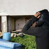 Giulieta, una 15enne rom che occupa una palazzina con i propri famigliari